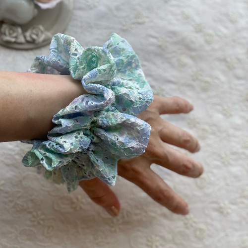 シュシュ】水彩画みたい♥紫陽花色 グリーン イエロー 大きめ