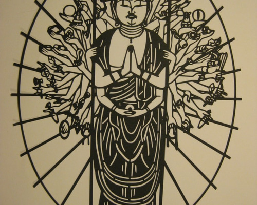 切り絵「千手観音」 6381974a254210e05b4203215827b0