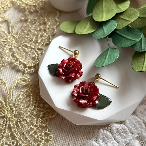 紙で作る】 赤 ミニ薔薇II イヤリング・ピアス イヤリング