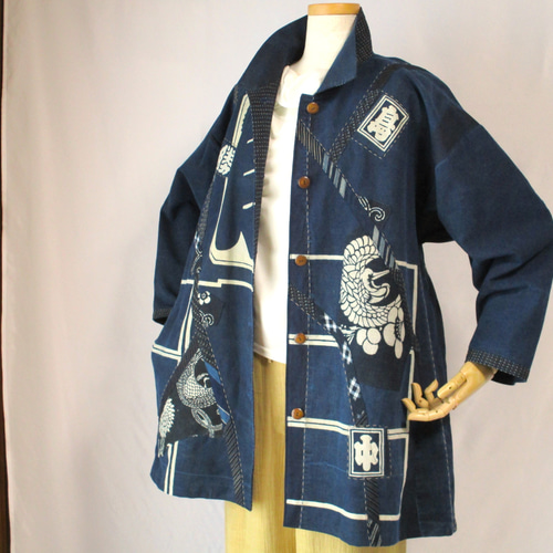 和の布創作服> 袢纏の意匠とパッチワークがコラボした 和の布創作服> 袢纏の意匠とパッチワークがコラボした