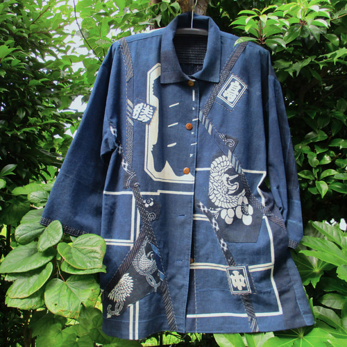 和の布創作服> 袢纏の意匠とパッチワークがコラボした 和の布創作服> 袢纏の意匠とパッチワークがコラボした
