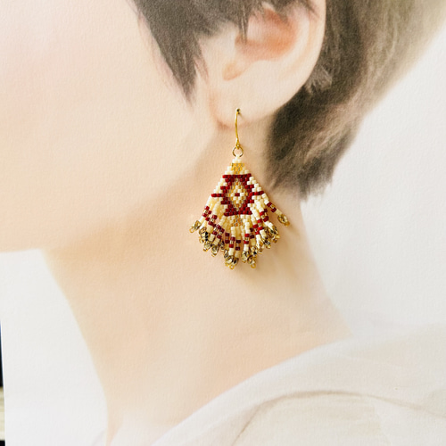オルテガ柄 レッド ビーズ フリンジピアス/イヤリング チェコビーズ