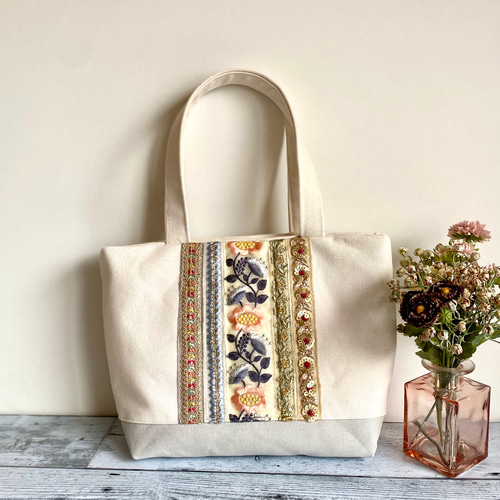 ピンクのぷにっとしたインド刺繍リボンのトートバッグ【Mサイズ