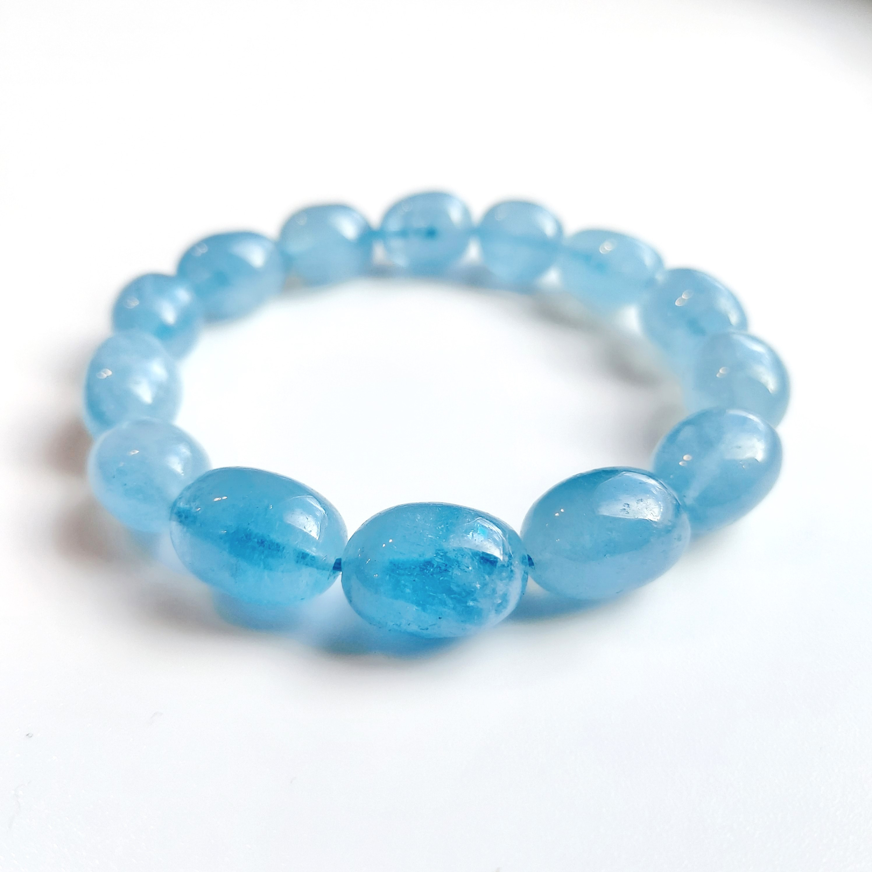 【送料無料】やわらかブルー☆ちゅるんと艶めくアクアマリン天然石ブレスレット キャンディ ドロップ スカイブルー 送料無料