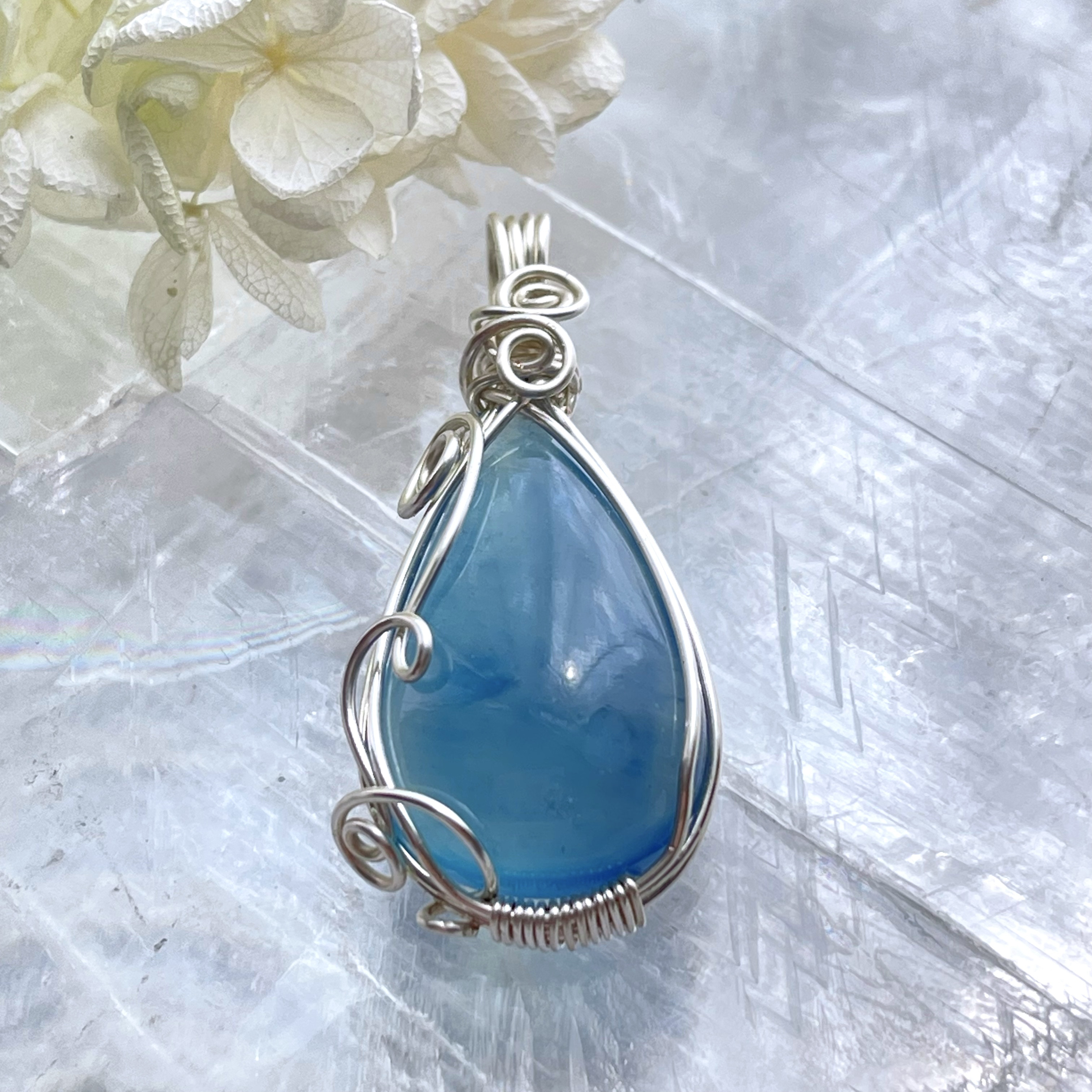 アクアマリン　ワイヤーラッピングペンダントトップ