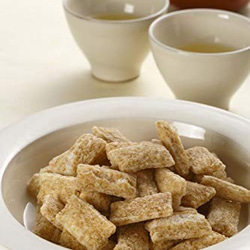 国産・手揚げ・黒米入りやみつき玄米おかき50ｇ×4袋【送料込み・メール便】 9枚目の画像