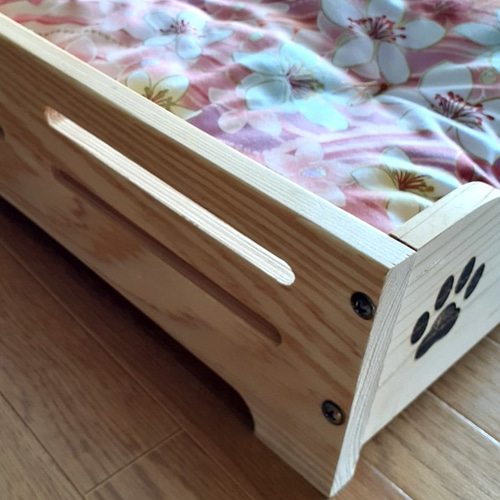 木製ペット用ベッド （手作り） 猫用ベッド 木製ペットベッド 天然木 ペットベッド 手作りベッド