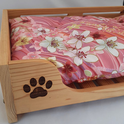 木製小型猫用ベッド クマ柄布団付き ry0285s_main1.jpg ベッド・クッション・ハウス
