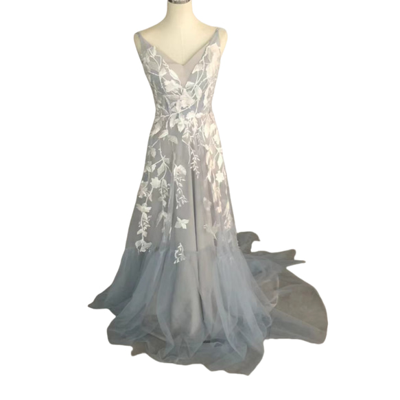 美品！2ways Vネックドレス キャミソール ブルー 3D立体レース刺繍 前  