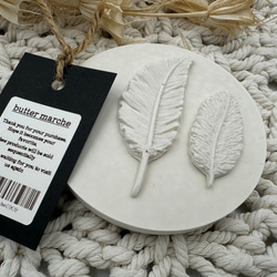 2点set フェザーA＆Bオブジェ(オフホワイト) ///  ジェスモナイト 撮影小物 オブジェ 3枚目の画像