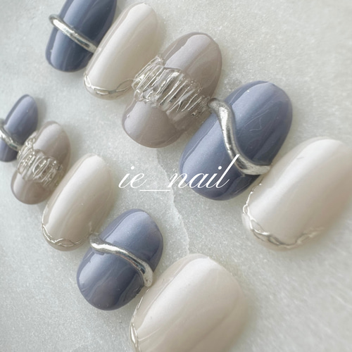 大人上品ネイルチップ/柔らかブルーの爽やか大人の夏ネイル/シンプル