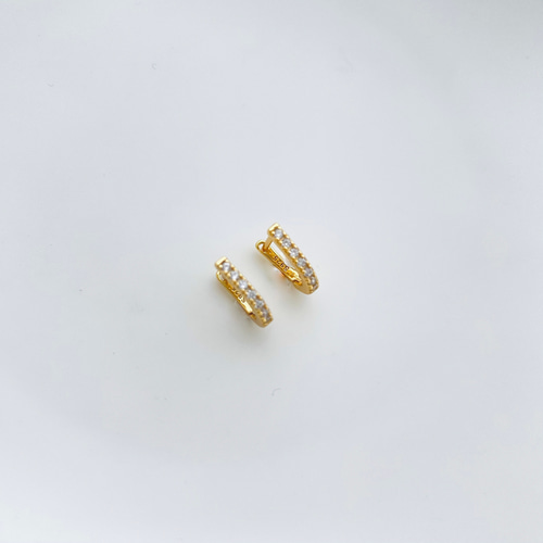 小ぶりダイヤフープピアス【ゴールド】 ピアス（フープ） お仕事ピアス