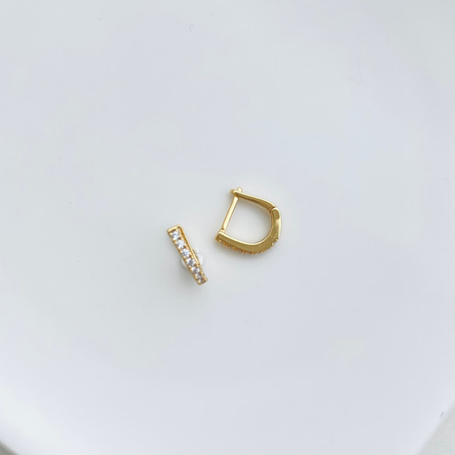 23K♡小ぶりなお花＆ロゴ ピアス ゴールド ピアス K10イエローゴールド キュービックジルコニア フラワー
