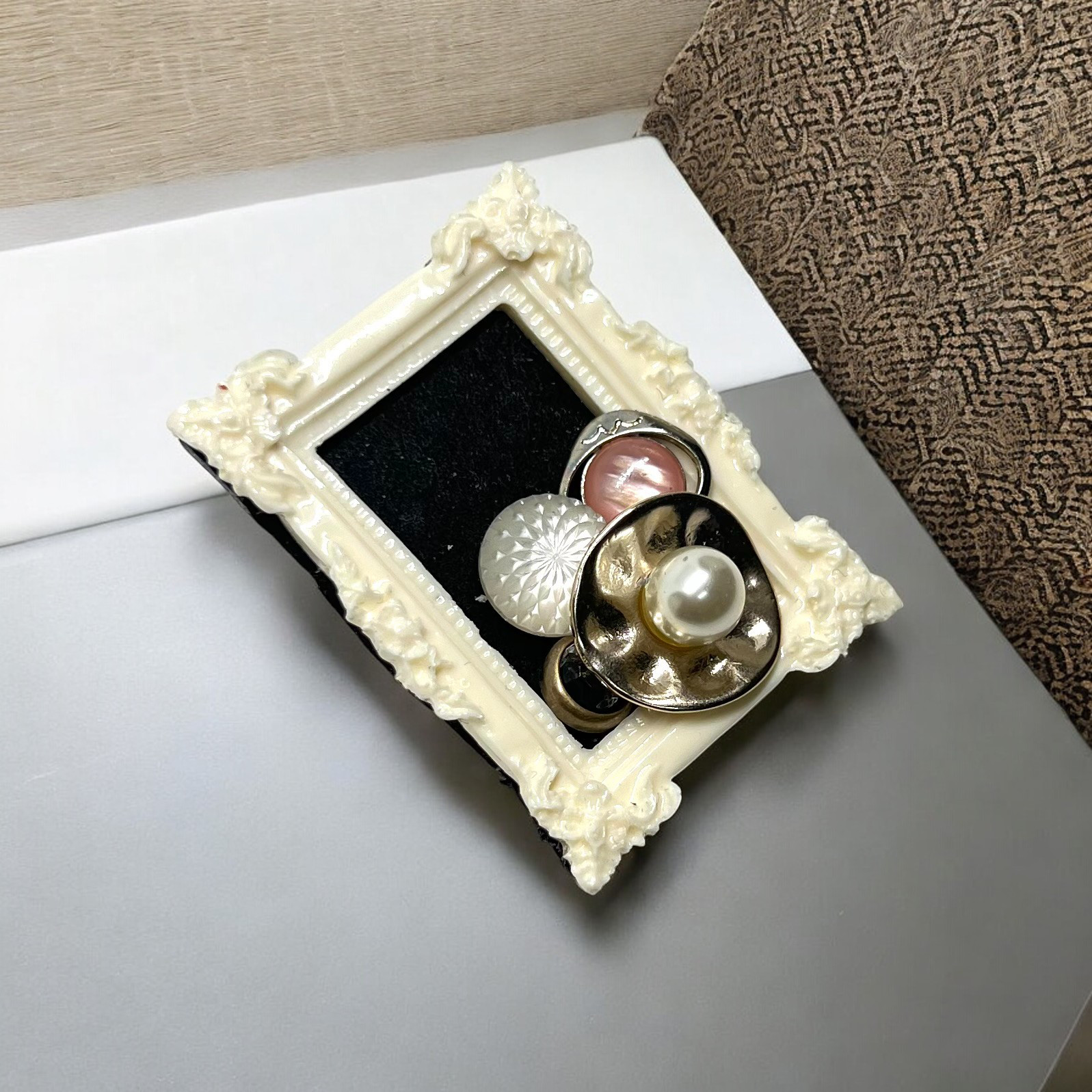 アートフレームブローチ④　l-bdzg004bro