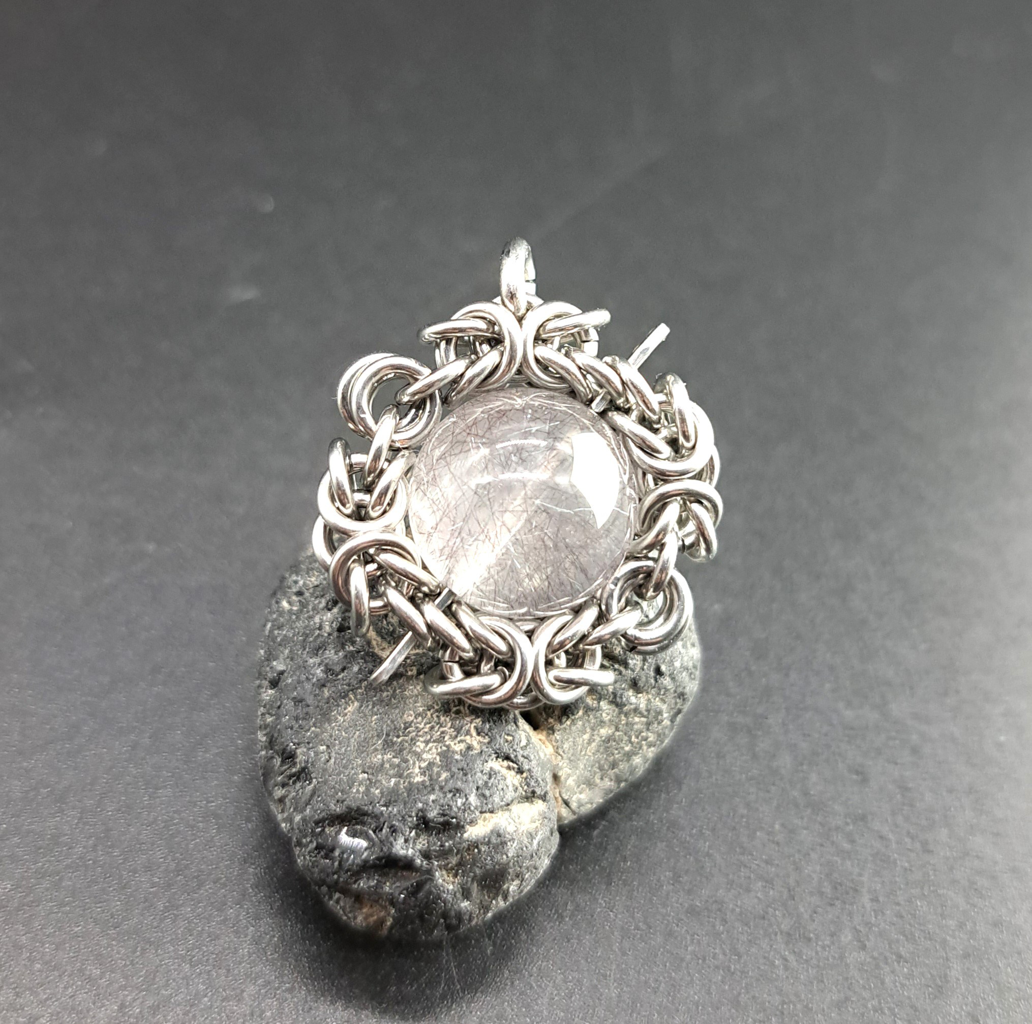 花火のような煌めき!　ゲーサイトインクォーツ