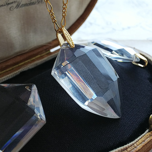 ヴィンテージ　アンティーク　アールデコ　ミラーガラス　ライト　ブルー　ネックレス アンティーク アールデコ・Shield／Crystal-Glass（35×25