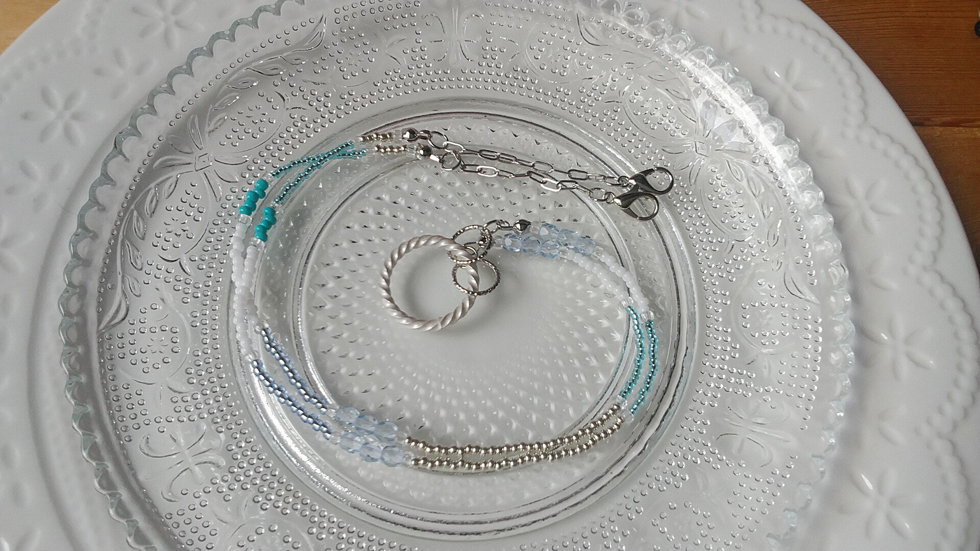 爽やかカラーの5wayネックレス