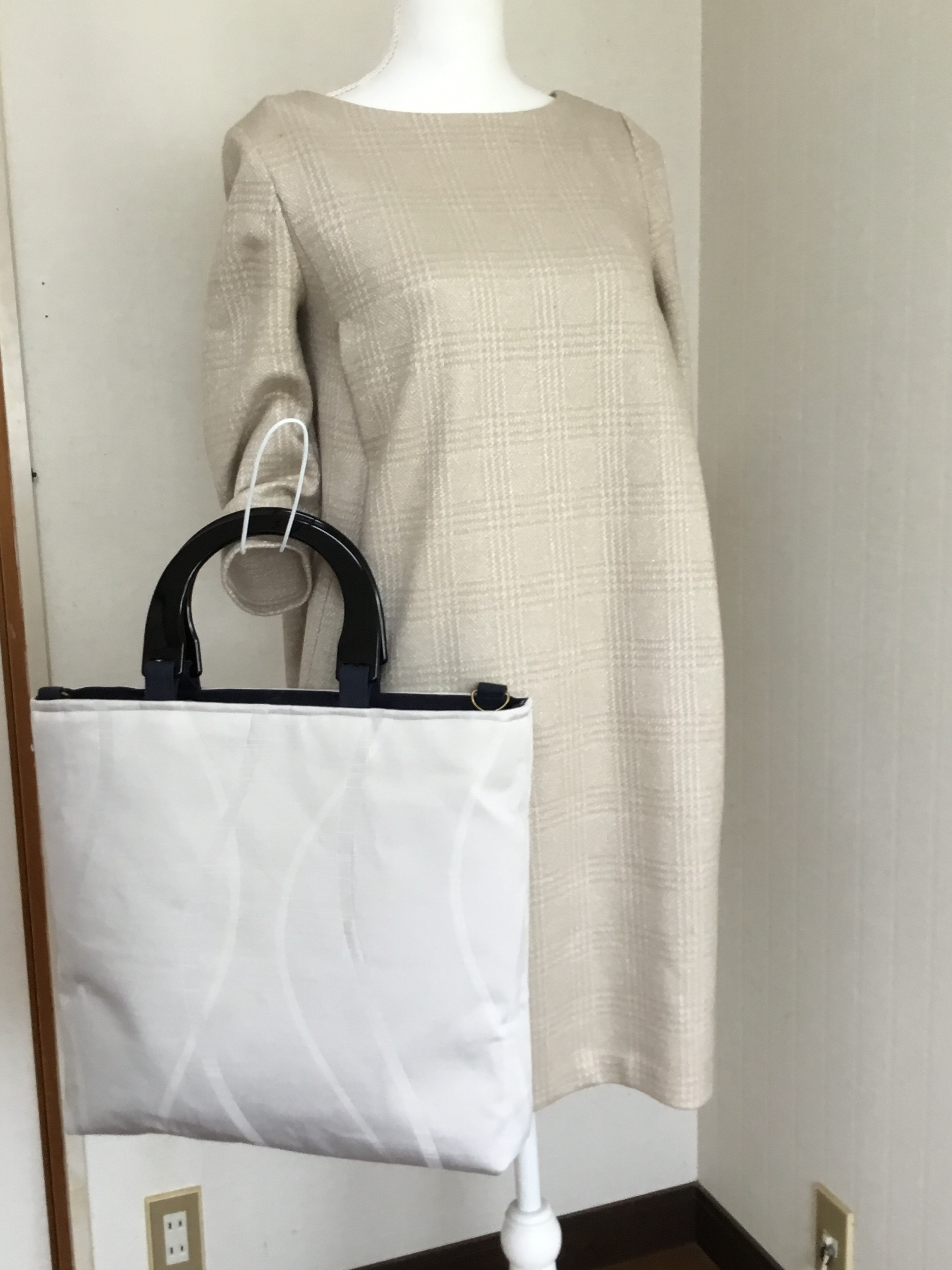 花ぷらら・オリジナル・ハンドメイド・カバン・2way・トートバッグ・大容量・大きい・小旅行・光沢・シルバー・白・175