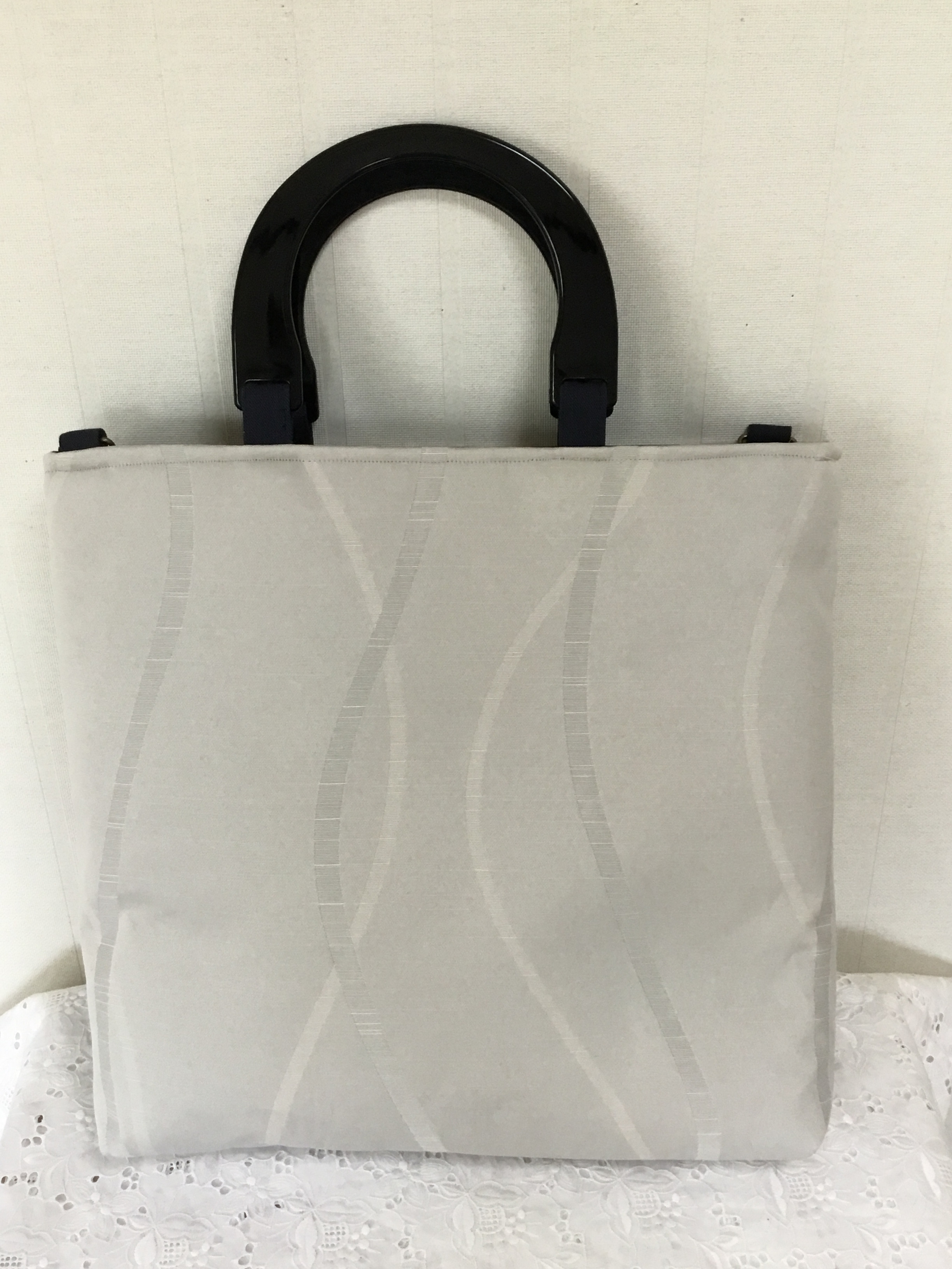 花ぷらら・オリジナル・ハンドメイド・カバン・2way・トートバッグ・大容量・大きい・小旅行・光沢・シルバー・白・175