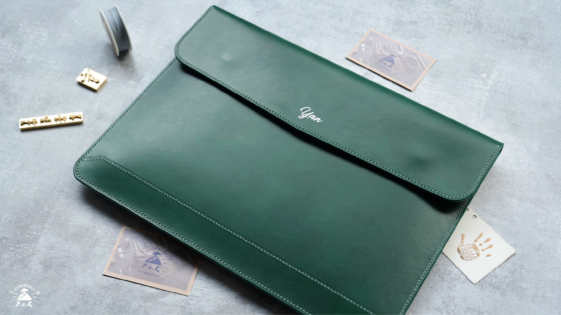 本革レザーヌメ革MacBookケース iPadなども作成可能 iPadケース 本革 ヌメ革 ナチュラル 生成り タブレット apple
