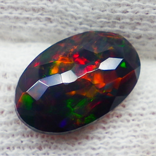 ☆ブラックオパール☆1.85ct/12.0mm☆オーバルファセットカット ☆ブラックオパール☆1.85ct/12.0mm☆オーバルファセットカット