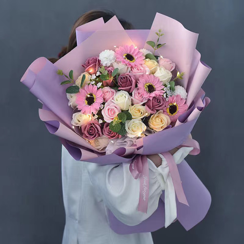 待望の再出品 豪華花束50本赤バラ卒業式花束母の日結婚式誕生日