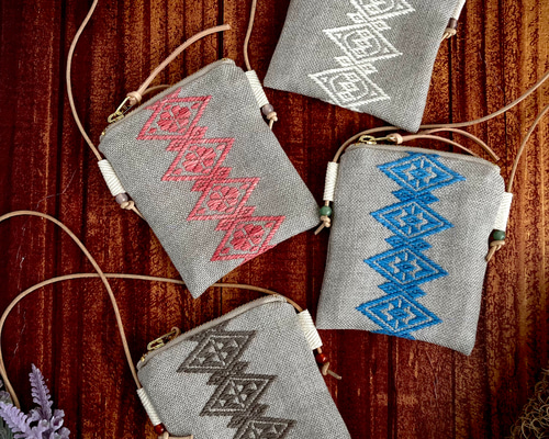 【新品｜一点物】手刺繍天然石マット「祈り」｜ビンテージホームスパンリネン｜お守り 81a475b61b1927c6b5f72f911a1b5d