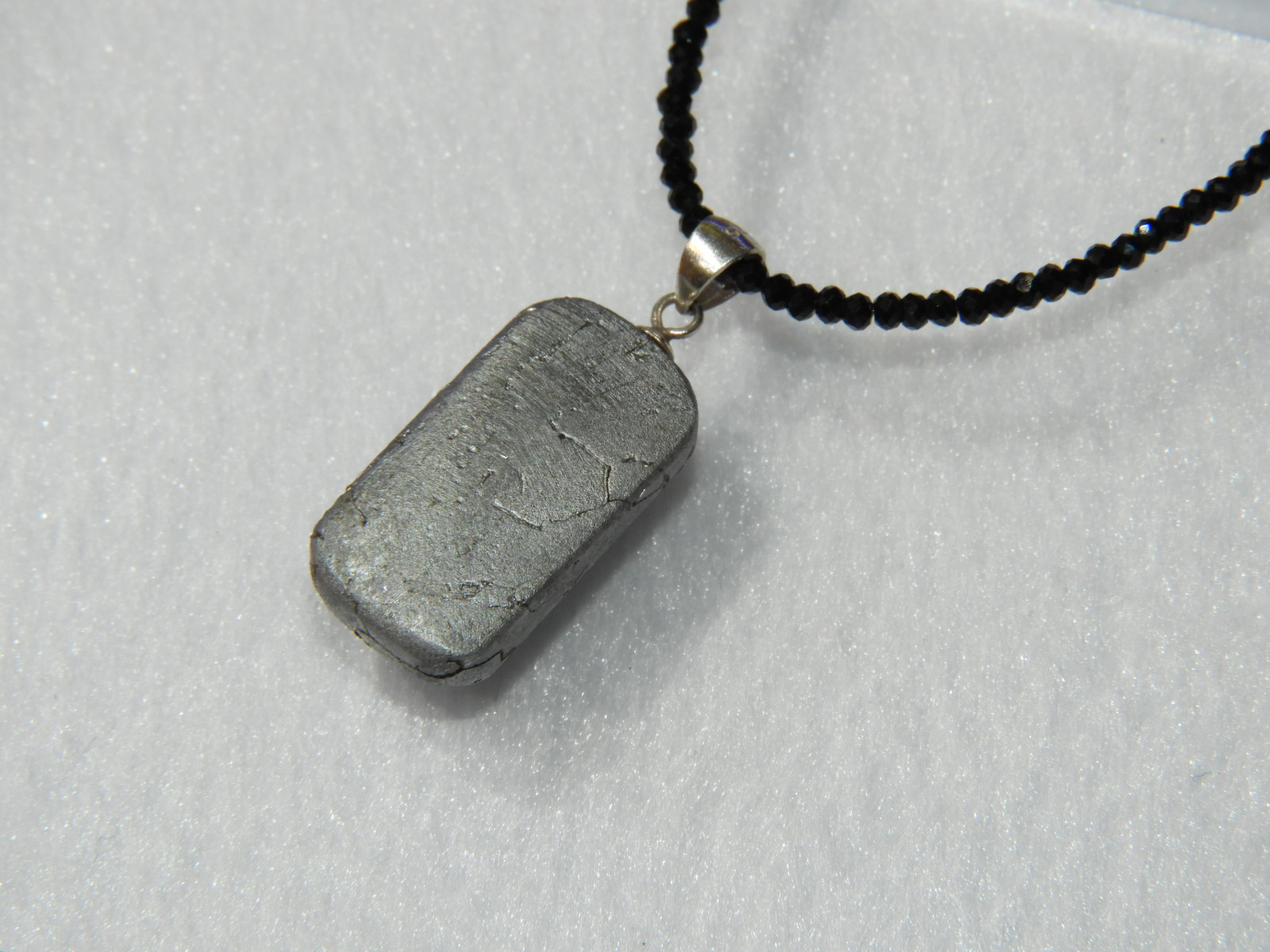 モルダバイト+クロムダイオプサイト+ カンポデルシェロ隕石ペンダント！本物！② 10g ホビー・楽器・アート モルダバイト+クロムダイオプサイト+ カンポ