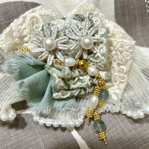 ハンドメイド*チュール パール ゴールド ブローチ コサージュ