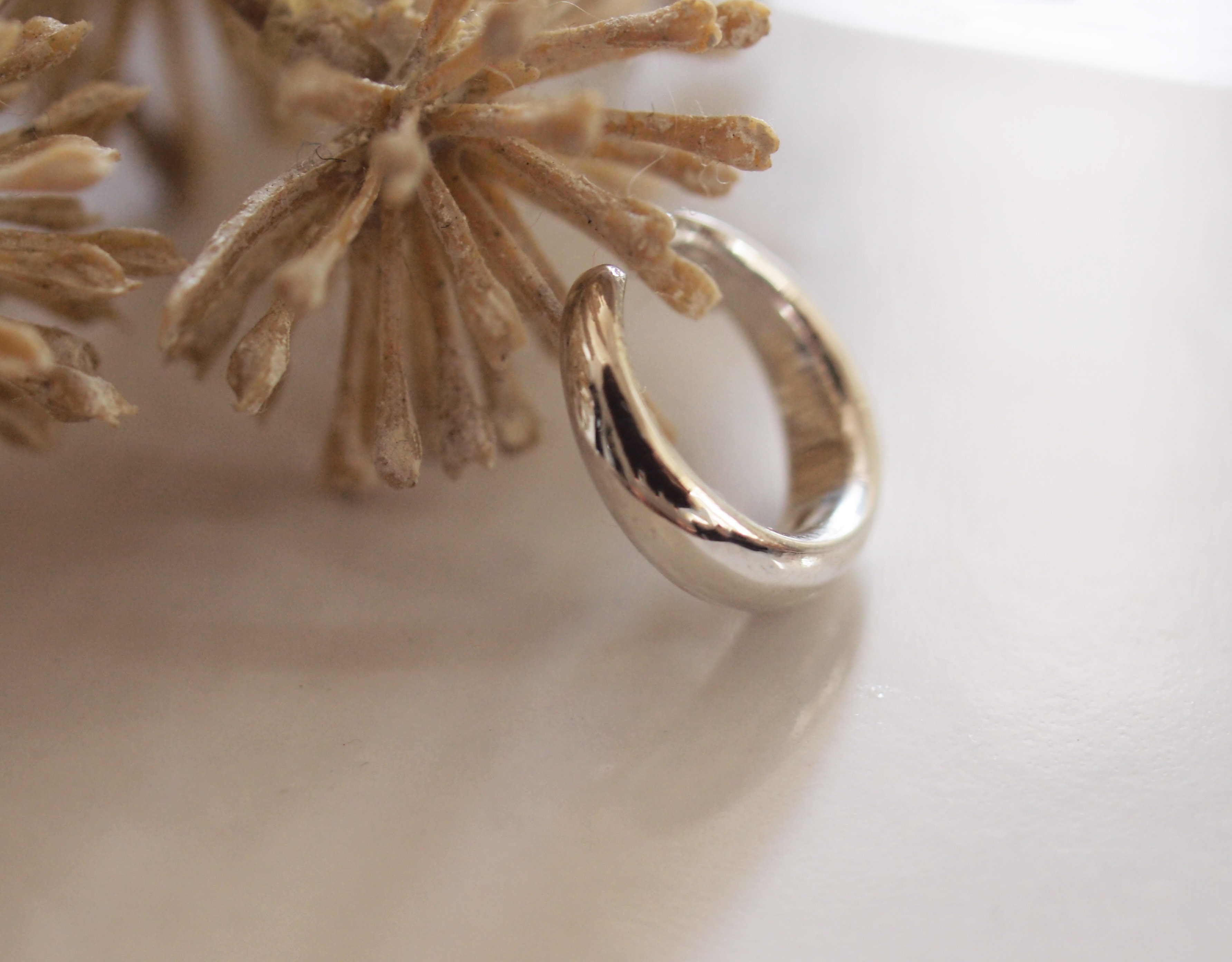 月のイヤーカフ