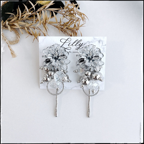 【1217】花型シルバーピアスイヤリング 1217】花型シルバーピアスイヤリング