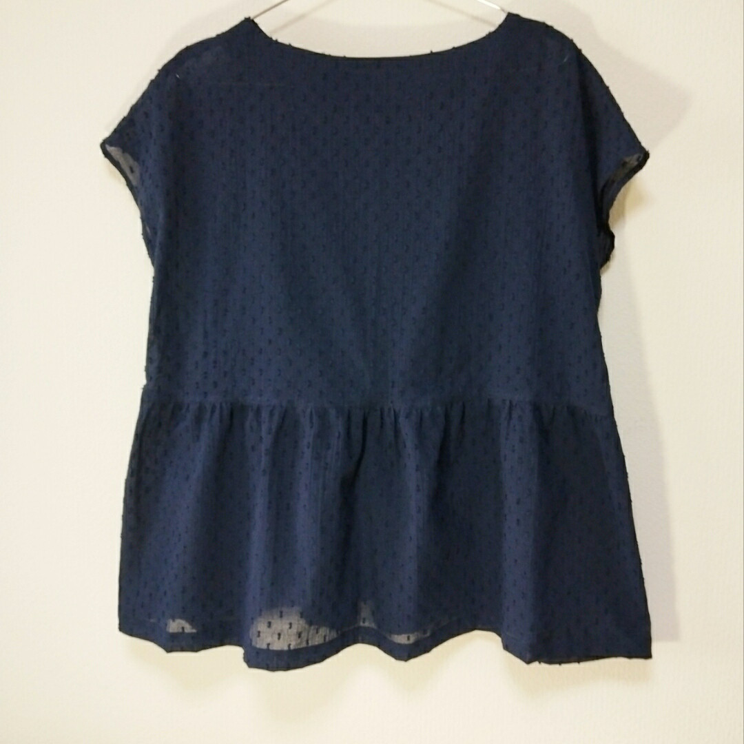 ウエストギャザーのふんわり柔らかブラウス