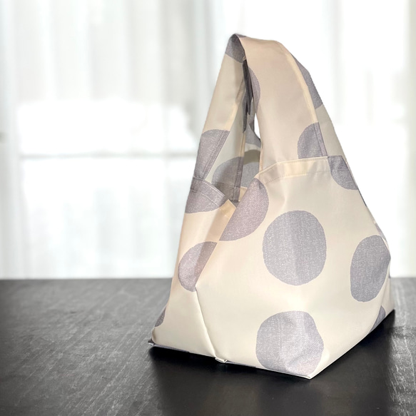 【受注製作】ミニエコバッグ★コンビニサイズ★コンパクトにたためる★ナイロン撥水加工★選べる2色★プレゼント 3枚目の画像