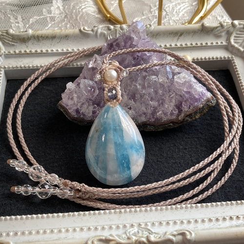 アクアマリンインクォーツ（シリカ母岩つきアクアマリン） Bマクラメ