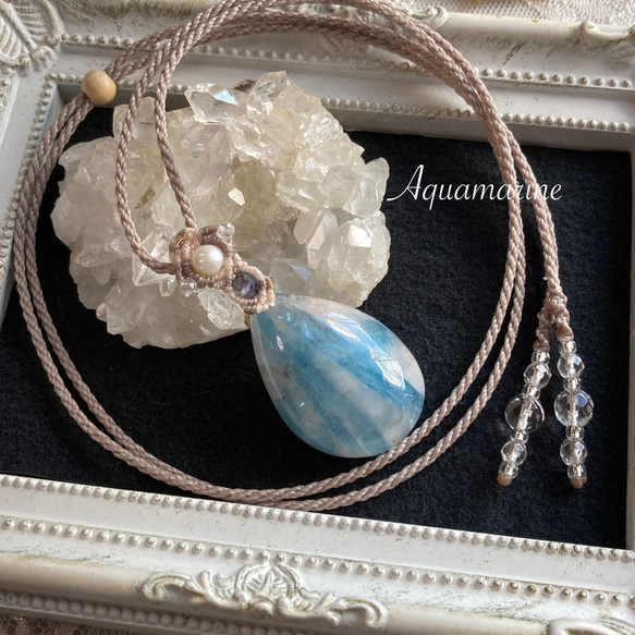 アクアマリンインクォーツ（シリカ母岩つきアクアマリン） Bマクラメ