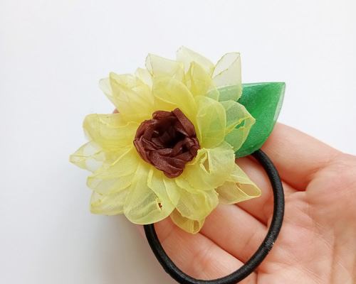 【オーダー】クリアひまわりヘアゴム ひまわりヘアゴム🌻2点セット - メルカリ