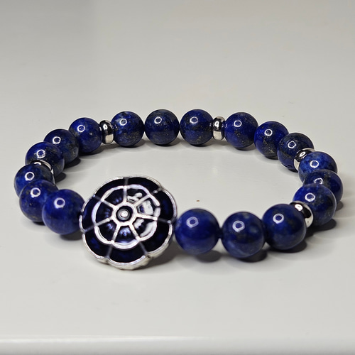 ラピスラズリと瑠璃色の花のブレスレット ブレスレット nanamaru 通販