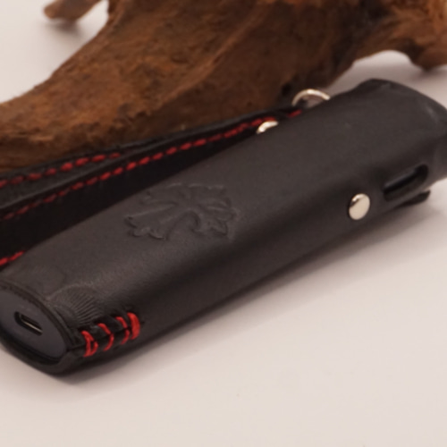 アイコスイルマiワンケース 栃木レザー持ち手、加熱ボタンにカシメ