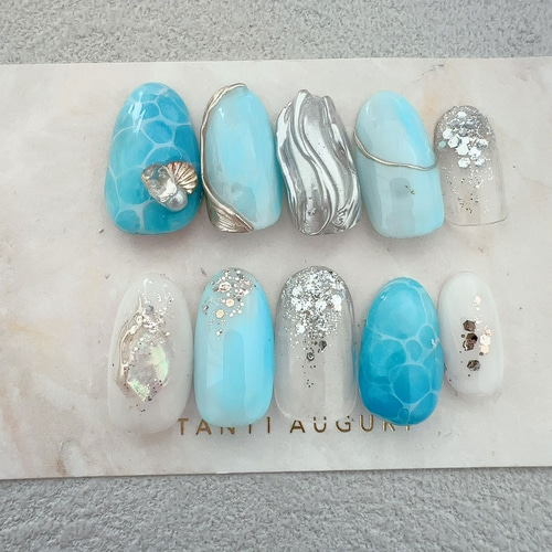 貝 海 水面 夏 ネイルチップ サマー 南国 リゾート 濃い青 ブルー 銀色  