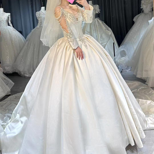 長袖サテンウェディングドレス上品結婚式 ウエディングドレス サテンドレス ホワイト 長袖 花嫁 結婚式