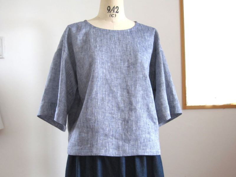 リネンネイビーダンガリー・ワイドスリーブTブラウス