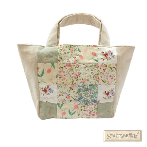 大きなお花のトートバッグ ハンドメイド パッチワーク 手作り ハンドメイド✳✳パッチワーク トートバッグ ブラウン 花柄
