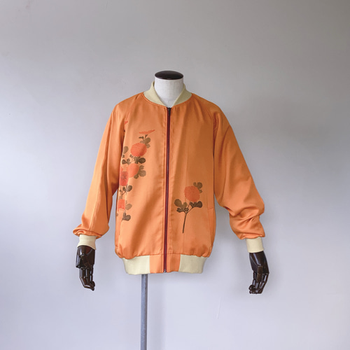 美品　ヴィンテージ　絹　着物　付け下げ　147 乱菊　大正ロマン　赤　オレンジ 正統派古典 赤/ゴールド(金色) 鞠柄/打出の小槌 シンプル かわいい 金