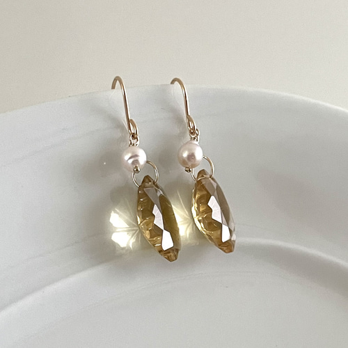 14kgf ビアクオーツフラワーカービングとアコヤパールのピアス ピアス