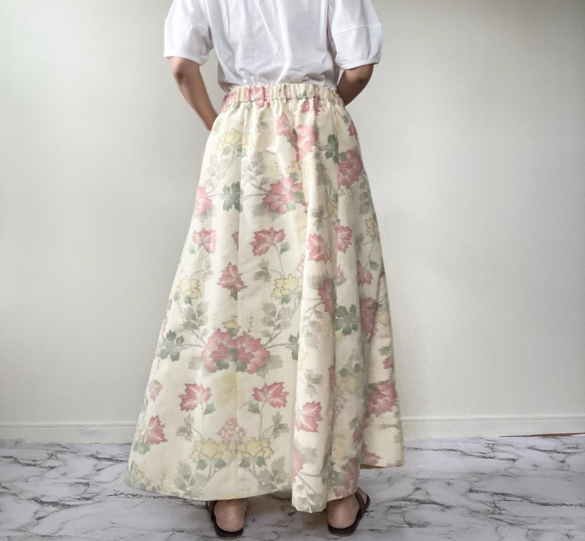 紬の8枚ハギマキシ丈スカート – 伝統とモダンが融合する逸品