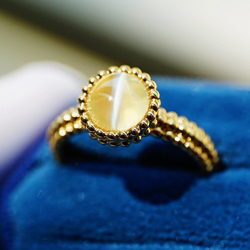 猫」天然クリソベリルキャッツアイ K18 リング 1.1ct 指輪・リング