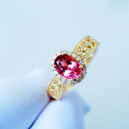 レッドスピネルリングK18WG 0.52ct9号✳︎新8月の誕生 8月の誕生石】4mm高品質「レッドスピネル」リング 指輪・リング
