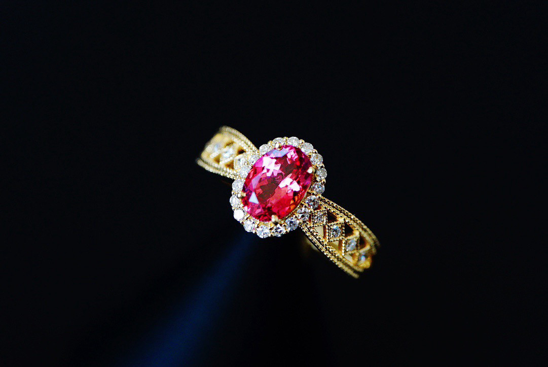 レッドスピネルリングK18WG 0.52ct9号✳︎新8月の誕生