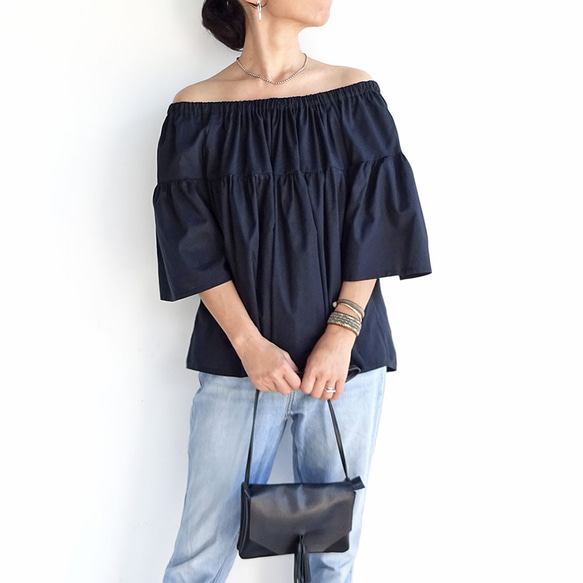 【sheller】シェリエ オフショルダーブラウス モデルチェンジの為、値下げ♪ 2wayオフショルダーブラウス