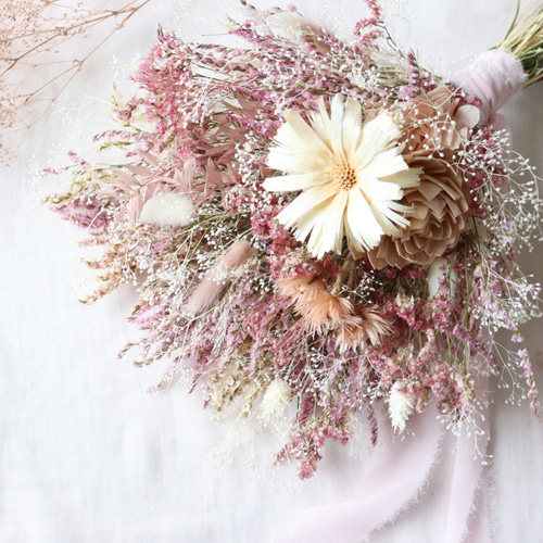 ドライフラワーブーケ ピンク ウェディングブーケ クラッチブーケ 前